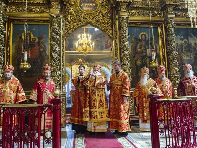 В Псковской епархии прошли торжества по случаю 80-летия митрополита Евсевия (Саввина)