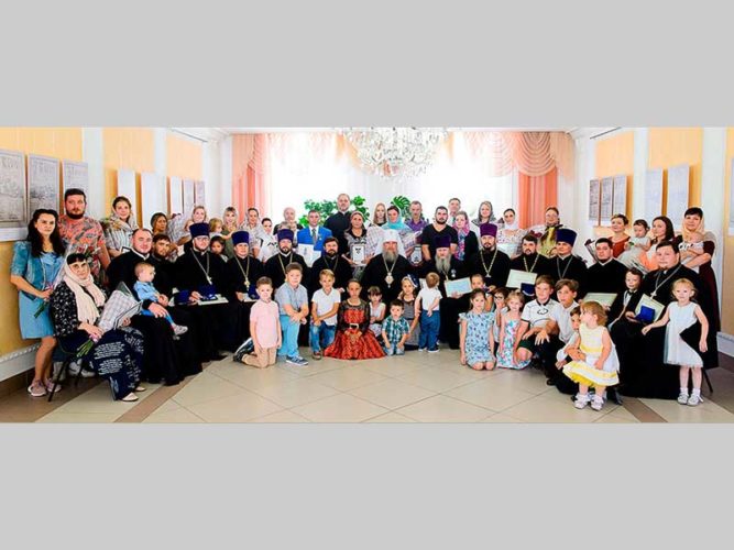 Чествование многодетных семей состоялось в духовно-культурном центре Казахстанского Митрополичьего округа в Нур-Султане