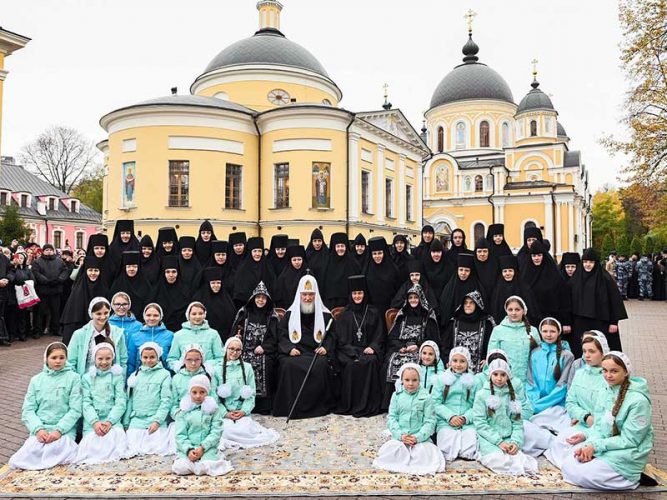 Святейший Патриарх Кирилл: Каждая обитель должна нести особую ответственность за детей и за молодежь