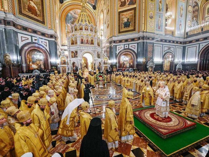 В день своего рождения Святейший Патриарх Кирилл совершил Божественную литургию в Храме Христа Спасителя